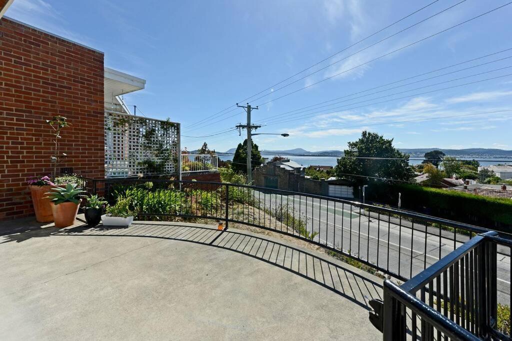 The Tassie - Luxury With Panoramic Water Views Villa Hobart Exterior foto