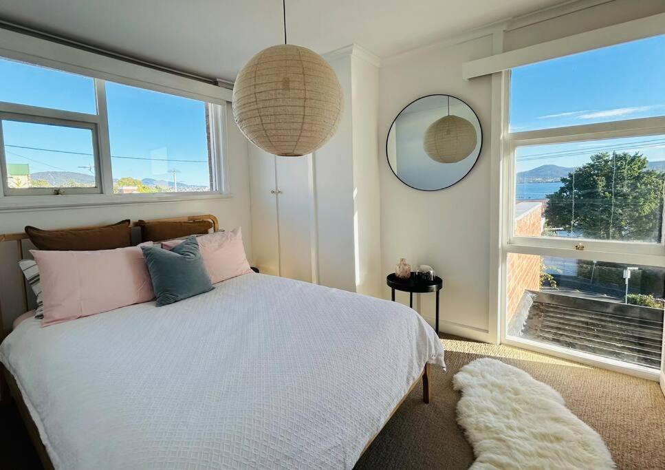 The Tassie - Luxury With Panoramic Water Views Villa Hobart Exterior foto