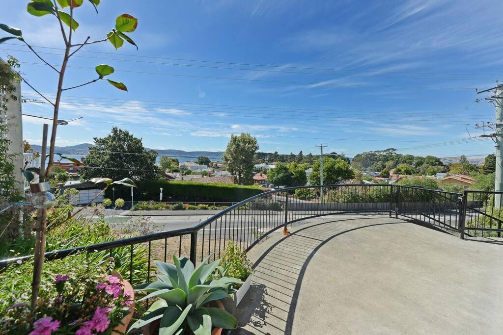 The Tassie - Luxury With Panoramic Water Views Villa Hobart Exterior foto